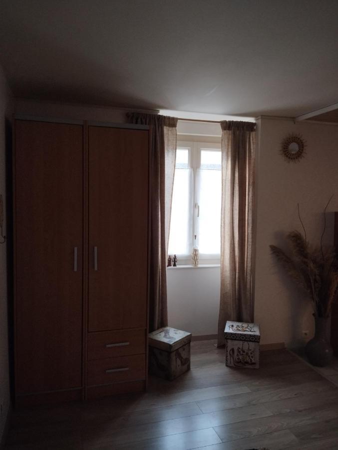 Maison De Village Appartement Rdc Avec Terrasse Gy エクステリア 写真