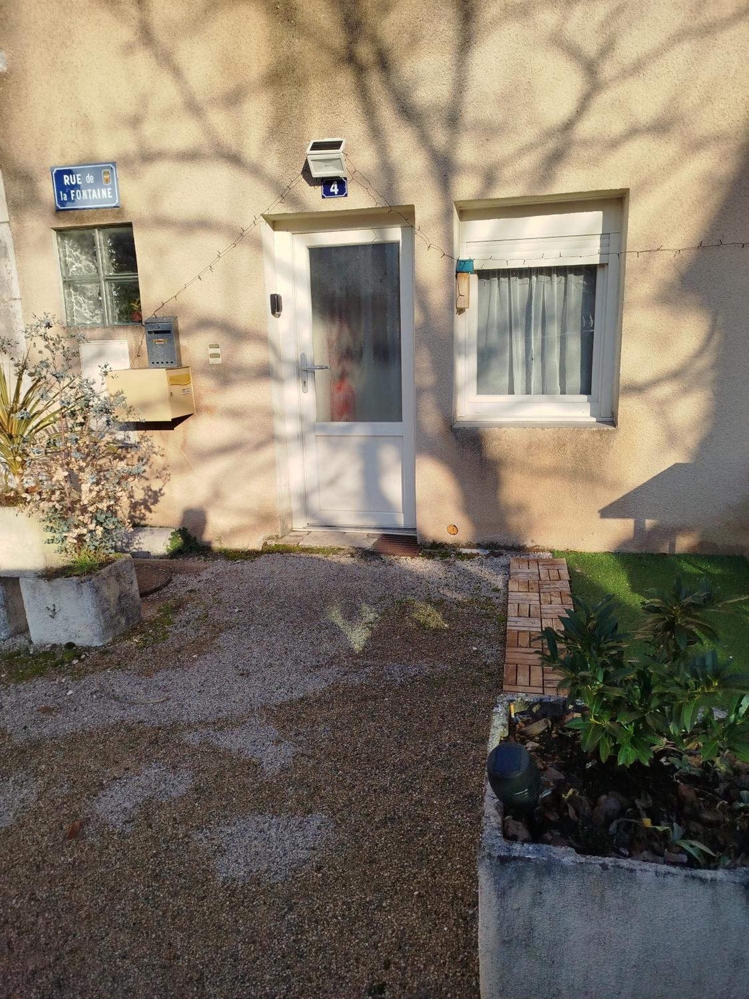 Maison De Village Appartement Rdc Avec Terrasse Gy エクステリア 写真