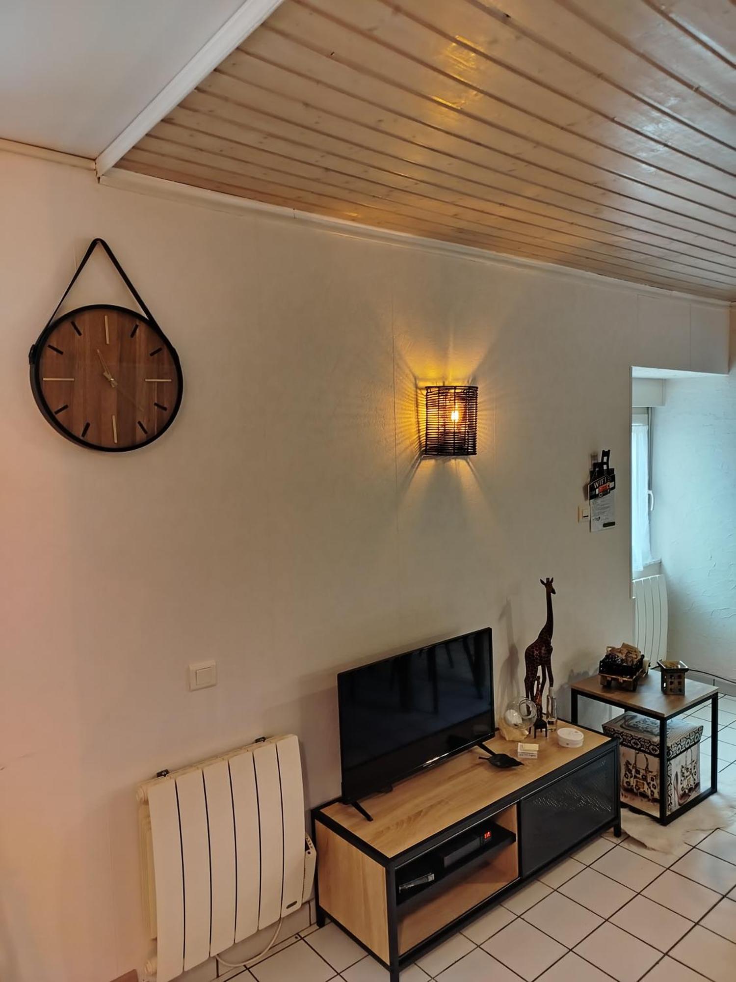 Maison De Village Appartement Rdc Avec Terrasse Gy エクステリア 写真